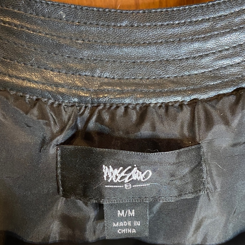 Massimo Faux Fur Vest in Off-White with Gray Highlights - Picture 2 of 11